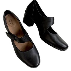 Clarks Black Mary Jane Heels 9 WIDE